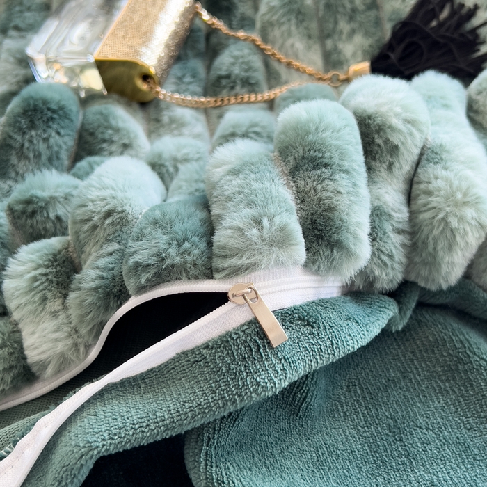 91家纺网 家纺一手货源 找家纺 印季家纺 2025新款手工扎染剪花兔毛绒四件套 条纹-墨绿