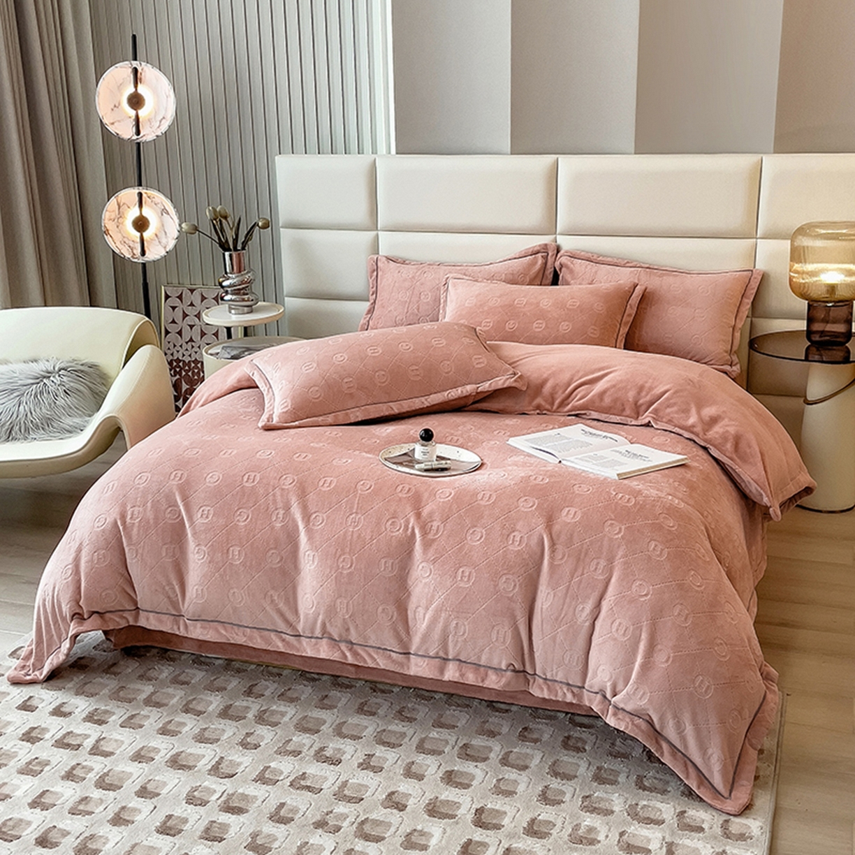 91家纺网 家纺一手货源 找家纺 （总）印季家纺 2025新款HG剪花一字绣牛奶绒四件套