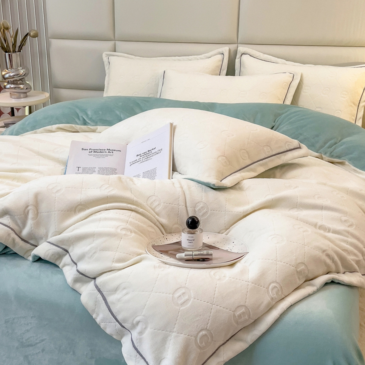 91家纺网 家纺一手货源 找家纺 （总）印季家纺 2025新款HG剪花一字绣牛奶绒四件套