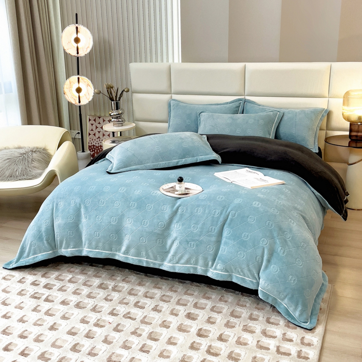 91家纺网 家纺一手货源 找家纺 印季家纺 2025新款HG剪花一字绣牛奶绒四件套 繁星蓝-深灰