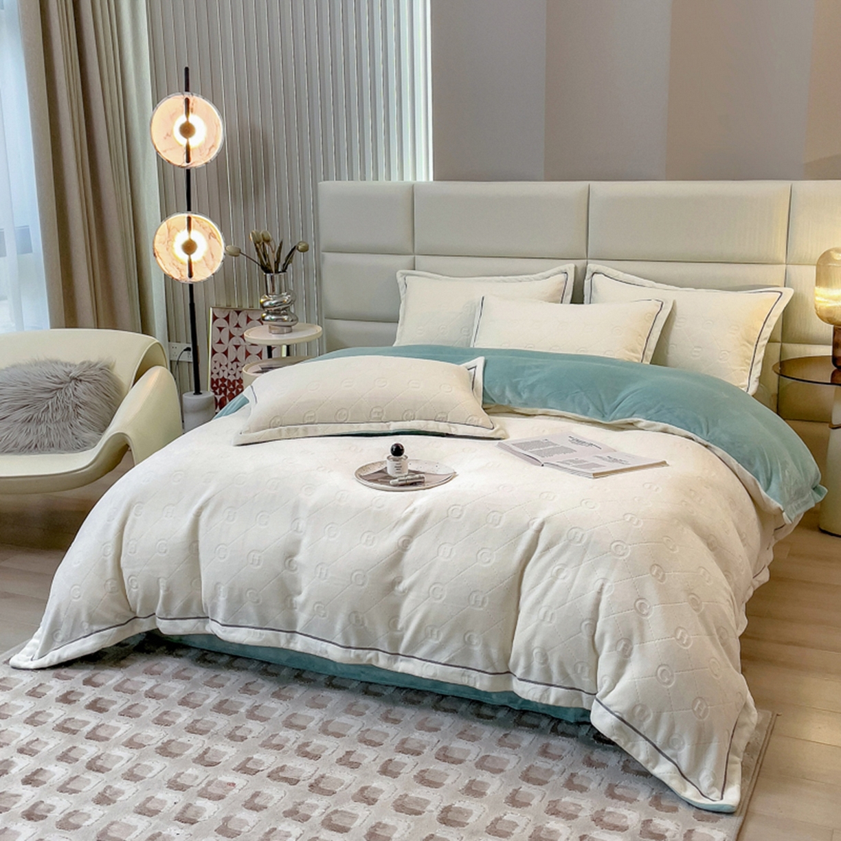 91家纺网 家纺一手货源 找家纺 印季家纺 2025新款HG剪花一字绣牛奶绒四件套 奶白-繁星兰