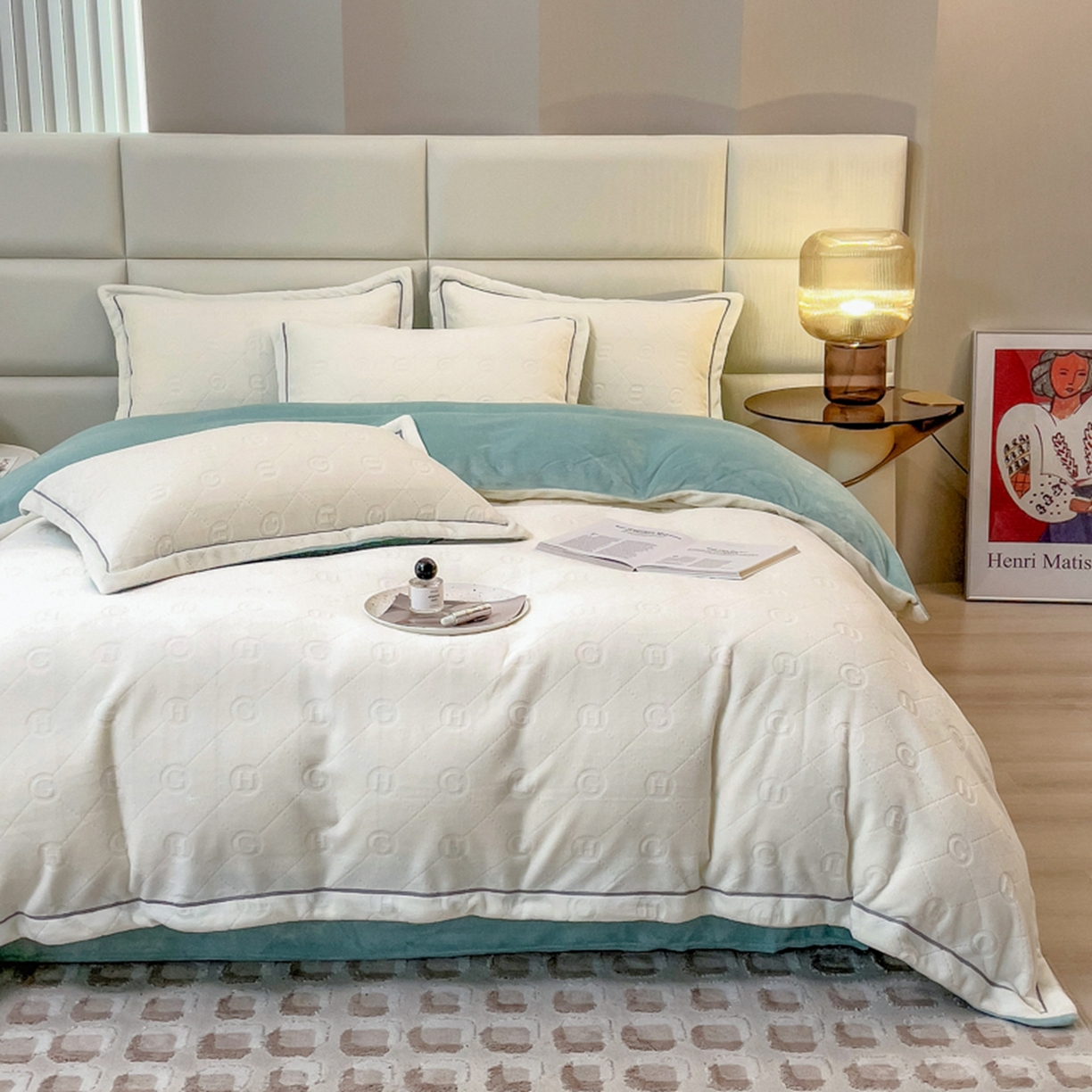 91家纺网 家纺一手货源 找家纺 印季家纺 2025新款HG剪花一字绣牛奶绒四件套 奶白-繁星兰