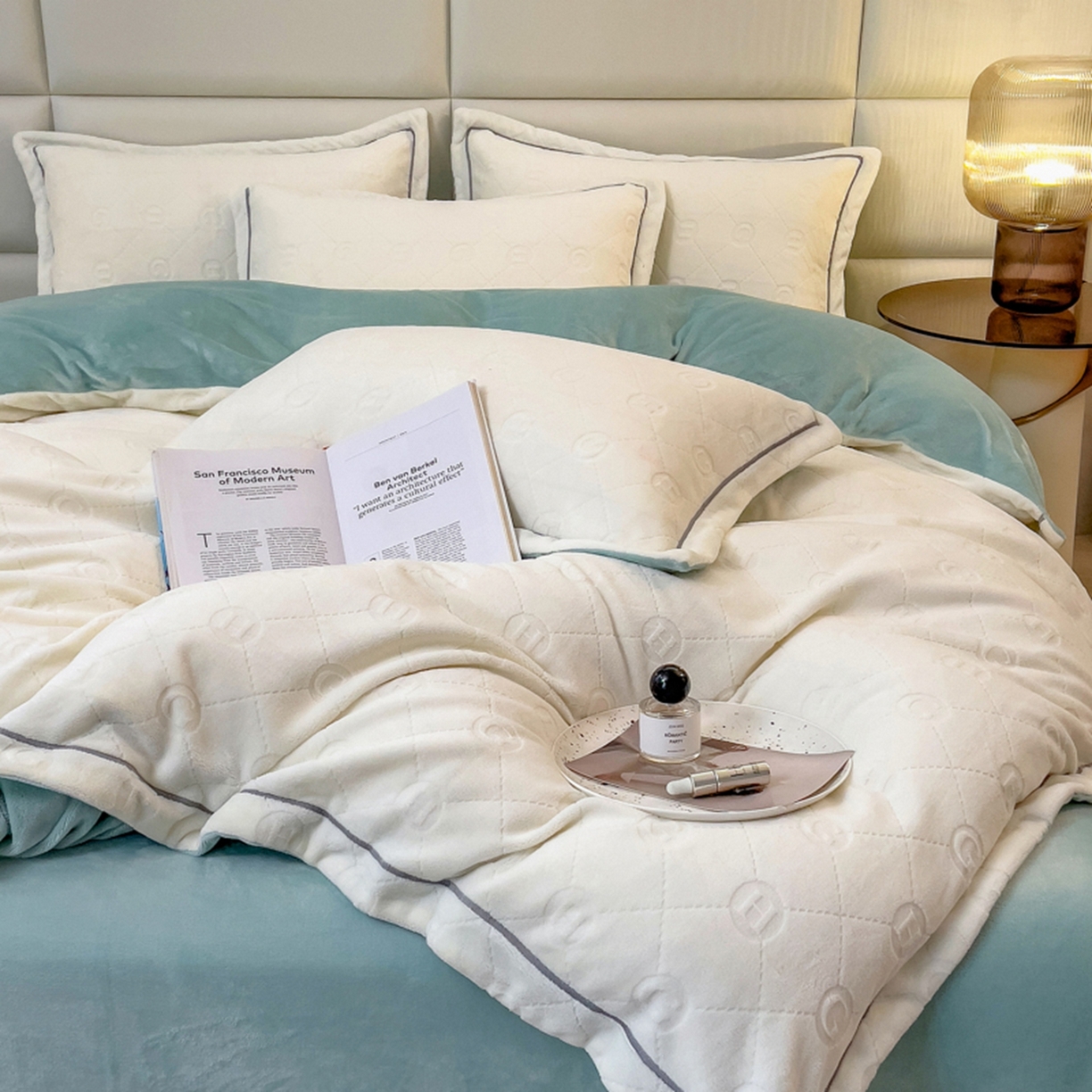 91家纺网 家纺一手货源 找家纺 印季家纺 2025新款HG剪花一字绣牛奶绒四件套 奶白-繁星兰