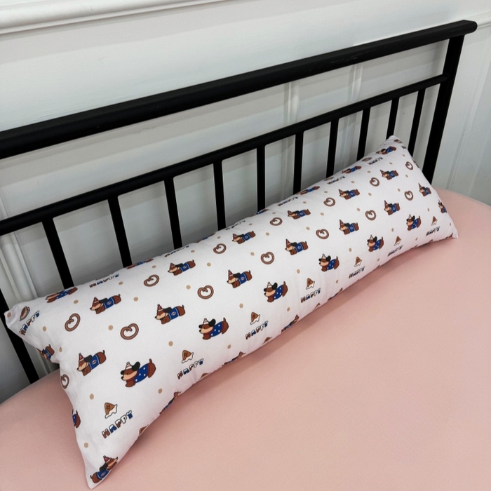 91家纺网 家纺一手货源 找家纺 塞纳2025新款全棉有氧双层纱长方形可爱长条抱枕 腊肠狗