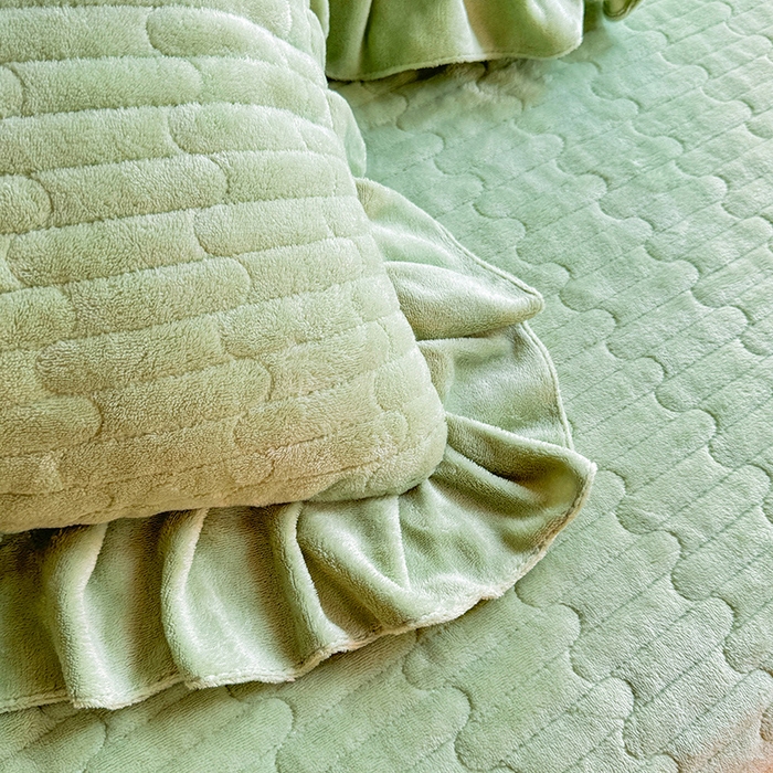 91家纺网 家纺一手货源 找家纺 唐人居 2025新款高克重牛奶绒花边夹棉四件套-蝴蝶纷飞 蝴蝶纷飞-草绿