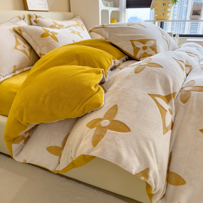 91家纺网 家纺一手货源 找家纺 （总）印季家纺 2025新款背印立体剪花牛奶绒四件套