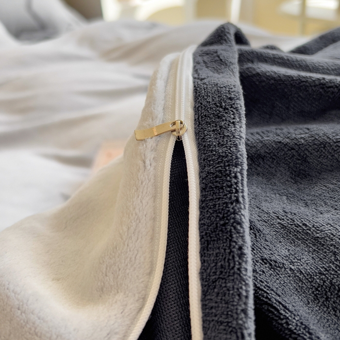 91家纺网 家纺一手货源 找家纺 印季家纺 2025新款背印立体剪花牛奶绒四件套 星空-灰