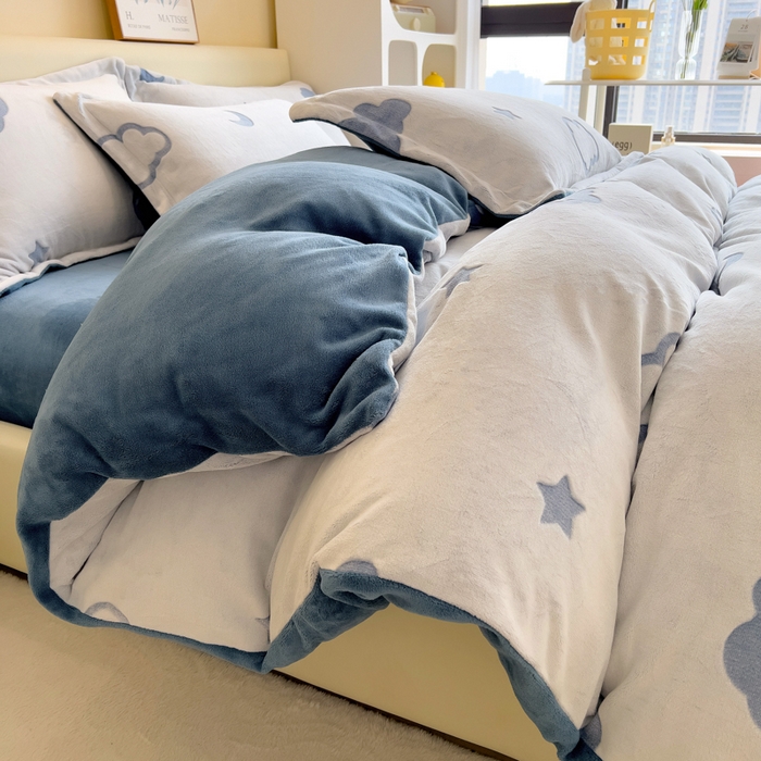 印季家纺 2025新款背印立体剪花牛奶绒四件套 夜空-蓝