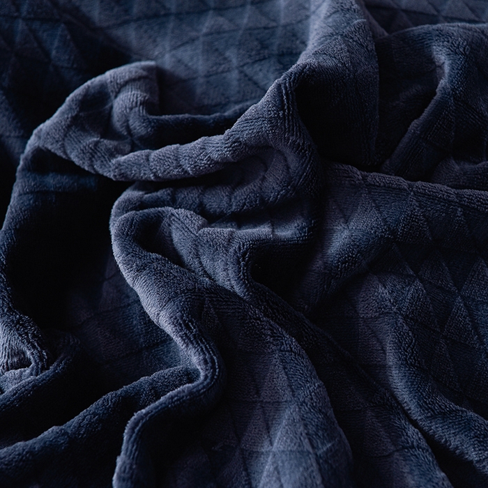 91家纺网 家纺一手货源 找家纺 （总）印季家纺 2025新款华夫格三角格牛奶绒四件套