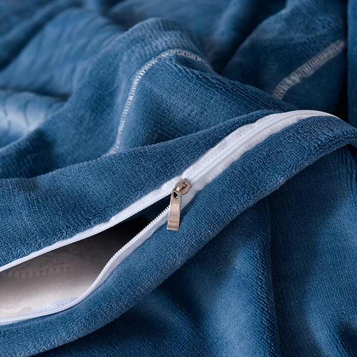 91家纺网 家纺一手货源 找家纺 印季家纺 2025新款华夫格三角格牛奶绒四件套 蓝灰