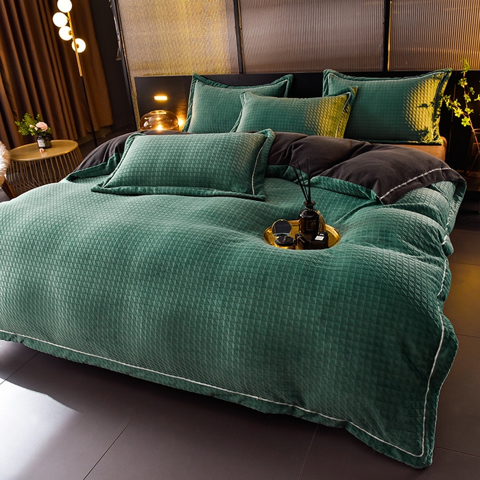 91家纺网 家纺一手货源 找家纺 印季家纺 2025新款华夫格三角格牛奶绒四件套 墨绿-灰