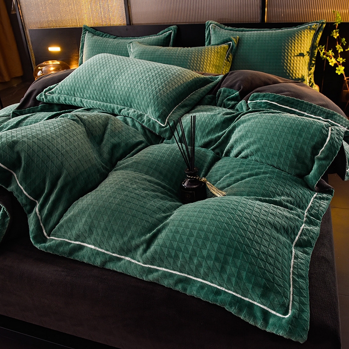 91家纺网 家纺一手货源 找家纺 印季家纺 2025新款华夫格三角格牛奶绒四件套 墨绿-灰