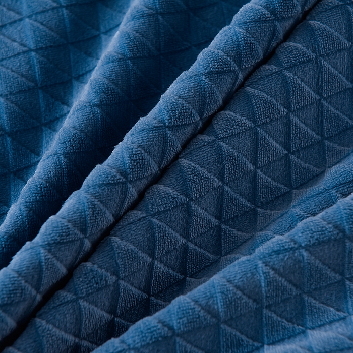 91家纺网 家纺一手货源 找家纺 印季家纺 2025新款华夫格三角格牛奶绒四件套 蓝灰