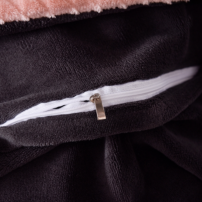 91家纺网 家纺一手货源 找家纺 印季家纺 2025新款华夫格三角格牛奶绒四件套 豆沙-灰