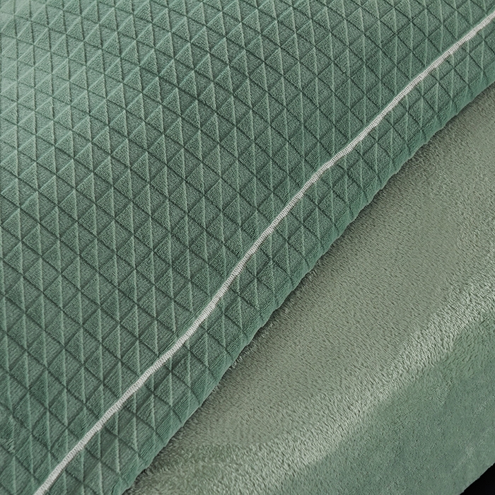 91家纺网 家纺一手货源 找家纺 印季家纺 2025新款华夫格三角格牛奶绒四件套 湖绿