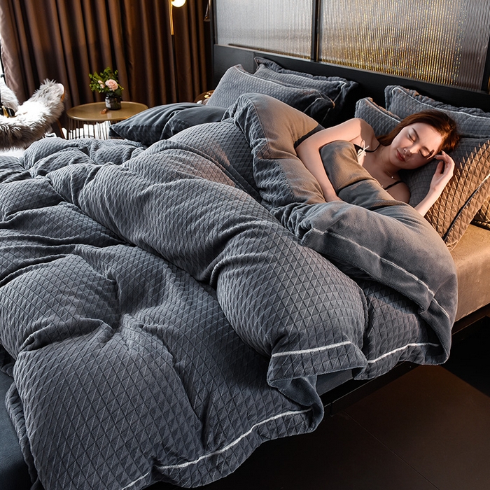 印季家纺 2025新款华夫格三角格牛奶绒四件套 紫灰