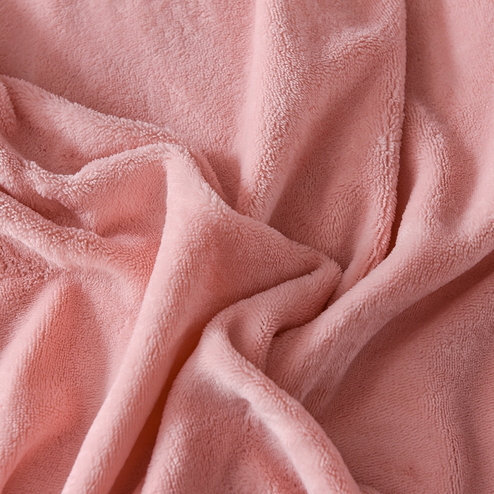 91家纺网 家纺一手货源 找家纺 印季家纺 2025新款华夫格三角格牛奶绒四件套 嫩粉