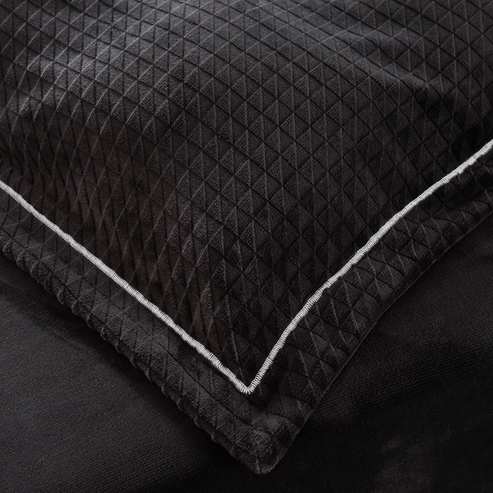 91家纺网 家纺一手货源 找家纺 印季家纺 2025新款华夫格三角格牛奶绒四件套 深灰