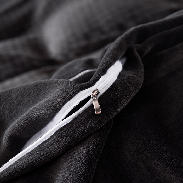 91家纺网 家纺一手货源 找家纺 印季家纺 2025新款华夫格三角格牛奶绒四件套 深灰