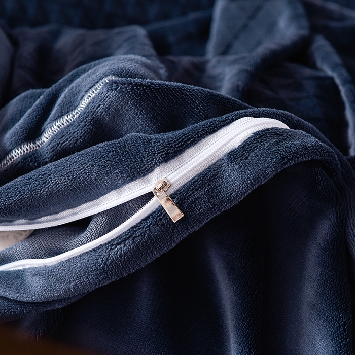 91家纺网 家纺一手货源 找家纺 （总）印季家纺 2025新款华夫格三角格牛奶绒四件套