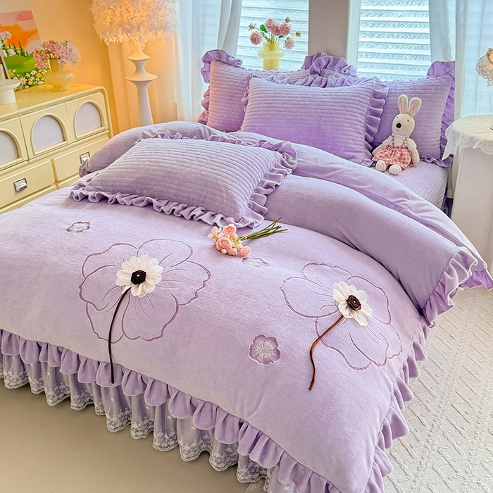 91家纺网 家纺一手货源 找家纺 （总）唐人居 2025新款高克重牛奶绒立体绣花床盖四件套-芬芳