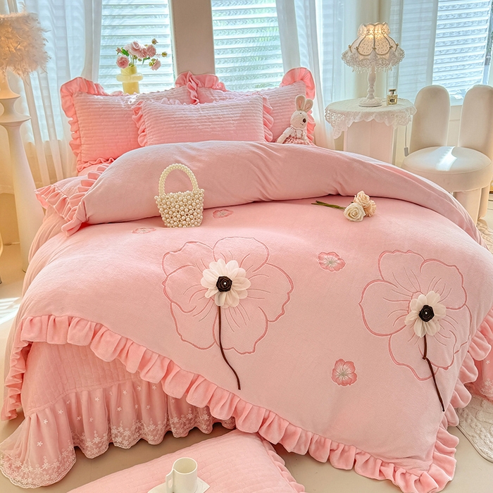 唐人居 2025新款高克重牛奶绒立体绣花床盖四件套-芬芳 芬芳-粉色