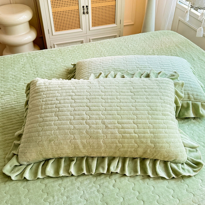 91家纺网 家纺一手货源 找家纺 唐人居 2025新款高克重牛奶绒立体绣花床盖四件套-芬芳 芬芳-草绿