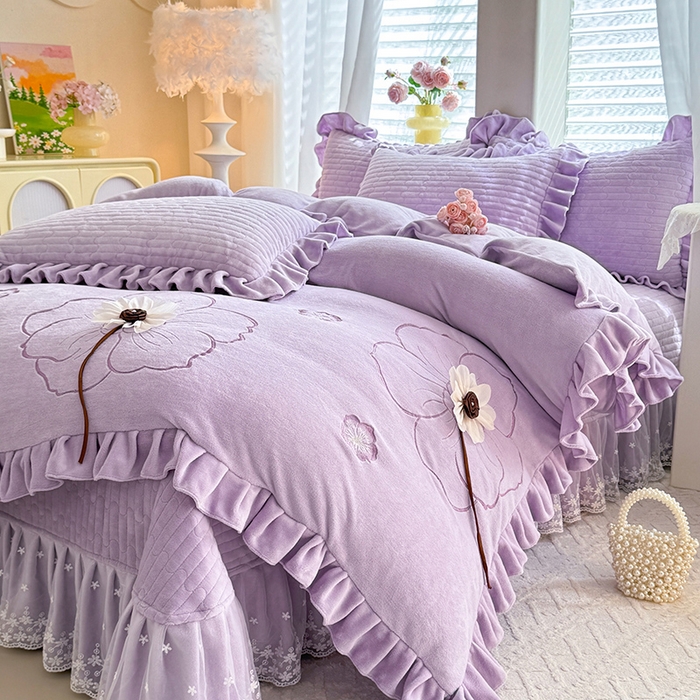 91家纺网 家纺一手货源 找家纺 唐人居 2025新款高克重牛奶绒立体绣花床盖四件套-芬芳 芬芳-浅紫