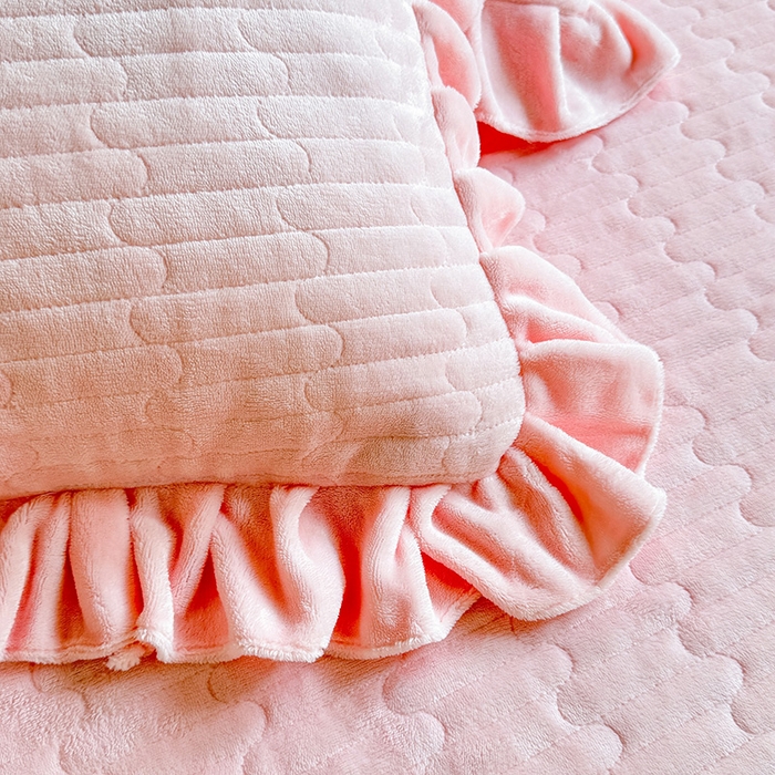 91家纺网 家纺一手货源 找家纺 唐人居 2025新款高克重牛奶绒立体绣花床盖四件套-芬芳 芬芳-粉色