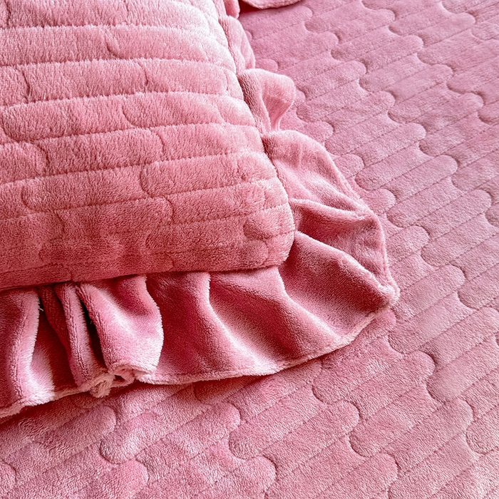 91家纺网 家纺一手货源 找家纺 唐人居 2025新款高克重牛奶绒立体绣花床盖四件套-芬芳 芬芳-豆沙