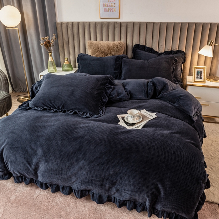 91家纺网 家纺一手货源 找家纺 印季家纺 2025新款华夫格牛奶绒花边四件套 宝蓝