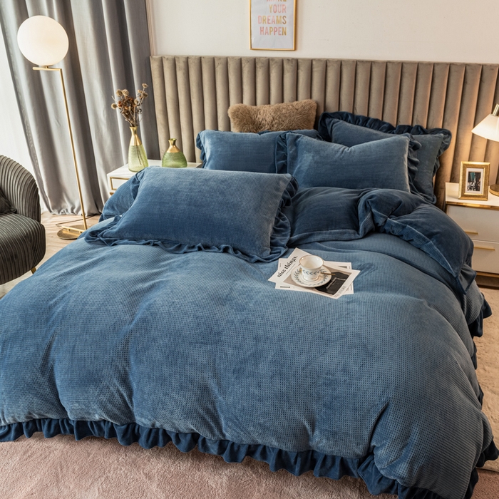 91家纺网 家纺一手货源 找家纺 印季家纺 2025新款华夫格牛奶绒花边四件套 蓝灰