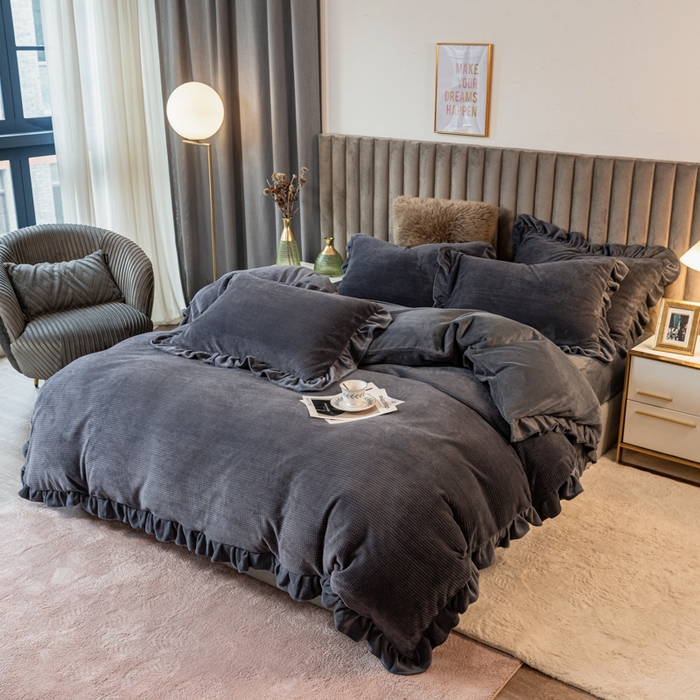 91家纺网 家纺一手货源 找家纺 印季家纺 2025新款华夫格牛奶绒花边四件套 紫灰