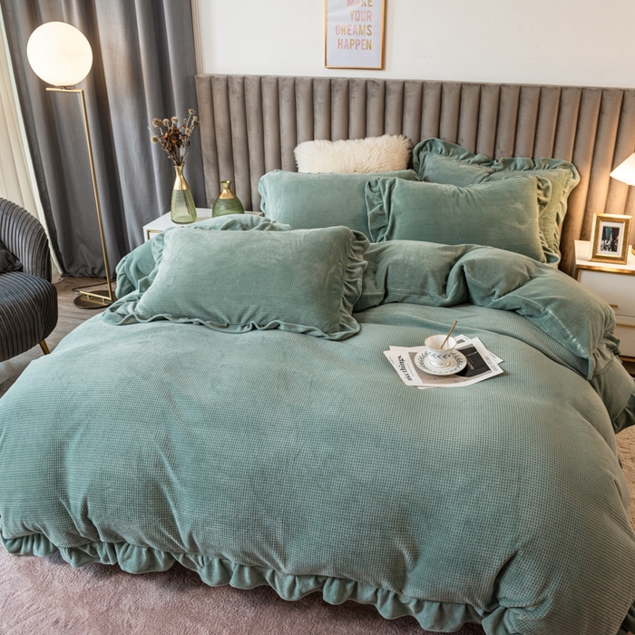 91家纺网 家纺一手货源 找家纺 印季家纺 2025新款华夫格牛奶绒花边四件套 湖绿