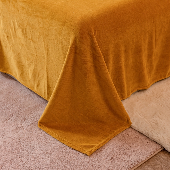 91家纺网 家纺一手货源 找家纺 印季家纺 2025新款华夫格牛奶绒花边四件套 姜黄