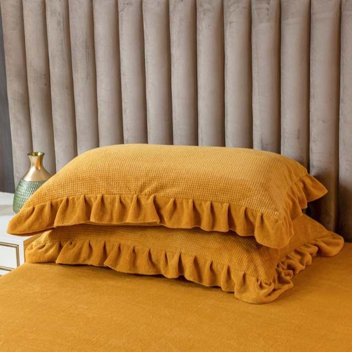 91家纺网 家纺一手货源 找家纺 印季家纺 2025新款华夫格牛奶绒花边四件套 姜黄