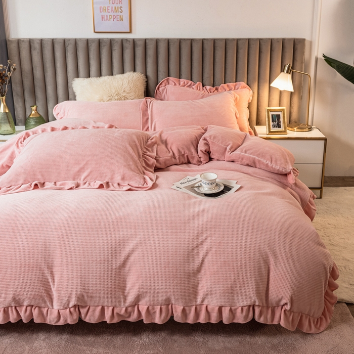 91家纺网 家纺一手货源 找家纺 （总）印季家纺 2025新款华夫格牛奶绒花边四件套