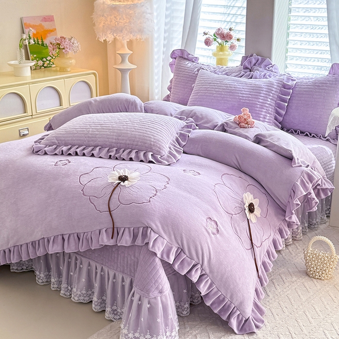 91家纺网 家纺一手货源 找家纺 （总）唐人居 2025新款高克重牛奶绒立体绣花床盖四件套-芬芳