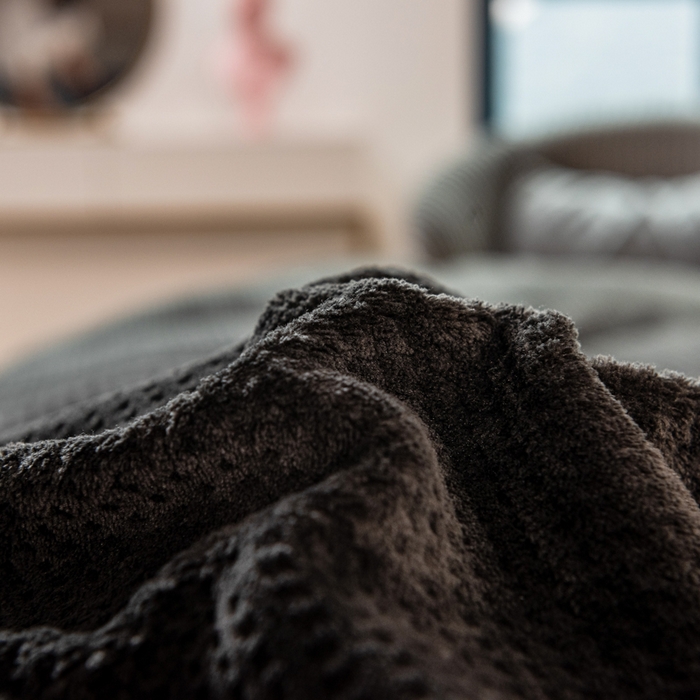 91家纺网 家纺一手货源 找家纺 印季家纺 2025新款华夫格牛奶绒花边四件套 深灰