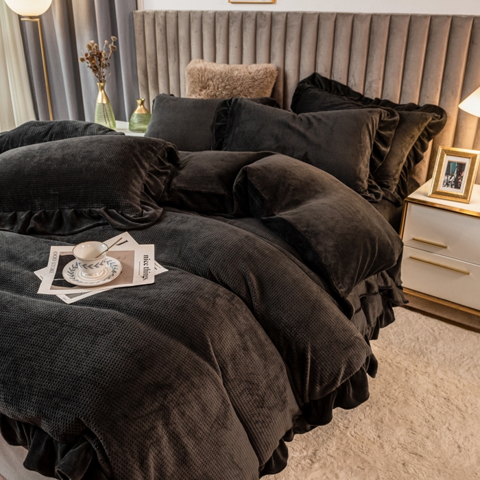 91家纺网 家纺一手货源 找家纺 印季家纺 2025新款华夫格牛奶绒花边四件套 深灰