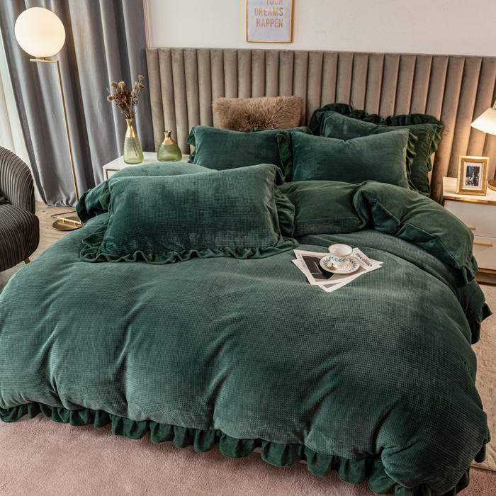 91家纺网 家纺一手货源 找家纺 印季家纺 2025新款华夫格牛奶绒花边四件套 墨绿