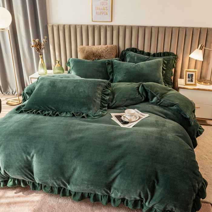 91家纺网 家纺一手货源 找家纺 印季家纺 2025新款华夫格牛奶绒花边四件套 墨绿