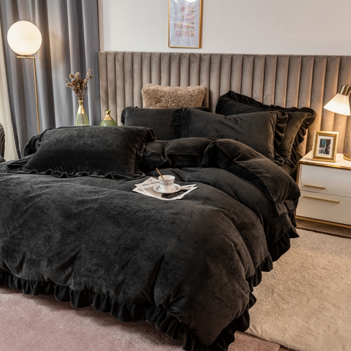 91家纺网 家纺一手货源 找家纺 印季家纺 2025新款华夫格牛奶绒花边四件套 深灰