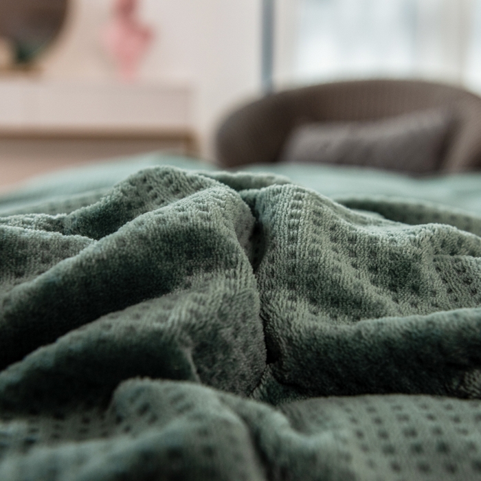 91家纺网 家纺一手货源 找家纺 印季家纺 2025新款华夫格牛奶绒花边四件套 墨绿