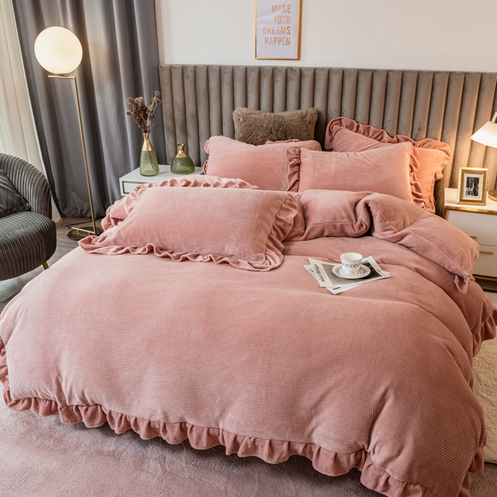 91家纺网 家纺一手货源 找家纺 印季家纺 2025新款华夫格牛奶绒花边四件套 豆沙