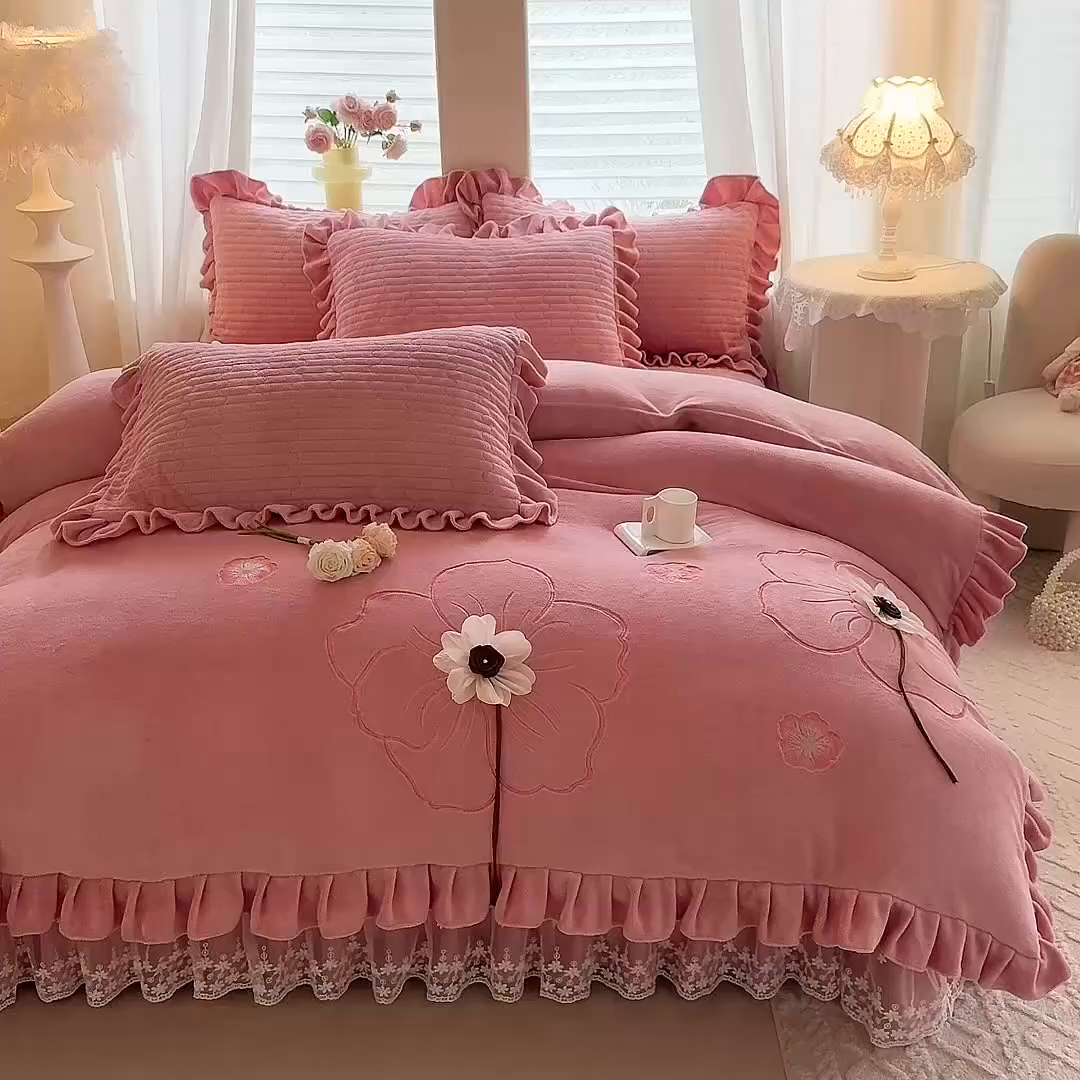 91家纺网 家纺一手货源 找家纺 唐人居 2025新款高克重牛奶绒立体绣花床盖四件套-芬芳 芬芳-豆沙