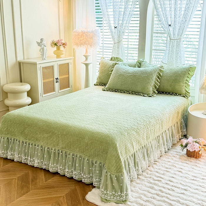 91家纺网 家纺一手货源 找家纺 唐人居 2025新款高克重牛奶绒立体绣花床盖四件套-芬芳 芬芳-草绿