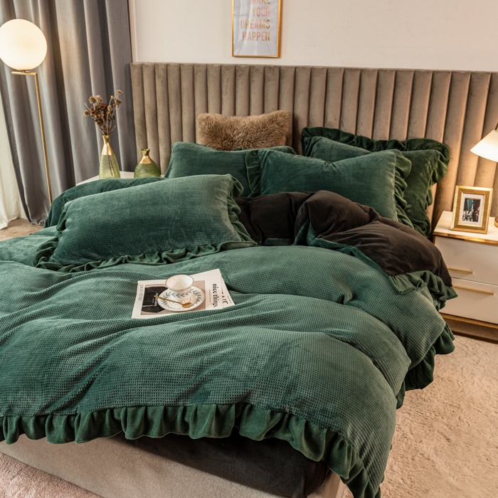 91家纺网 家纺一手货源 找家纺 印季家纺 2025新款华夫格牛奶绒花边四件套 墨绿-灰