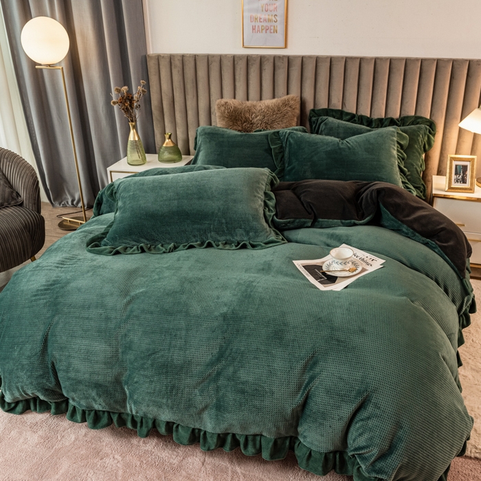 91家纺网 家纺一手货源 找家纺 印季家纺 2025新款华夫格牛奶绒花边四件套 墨绿-灰