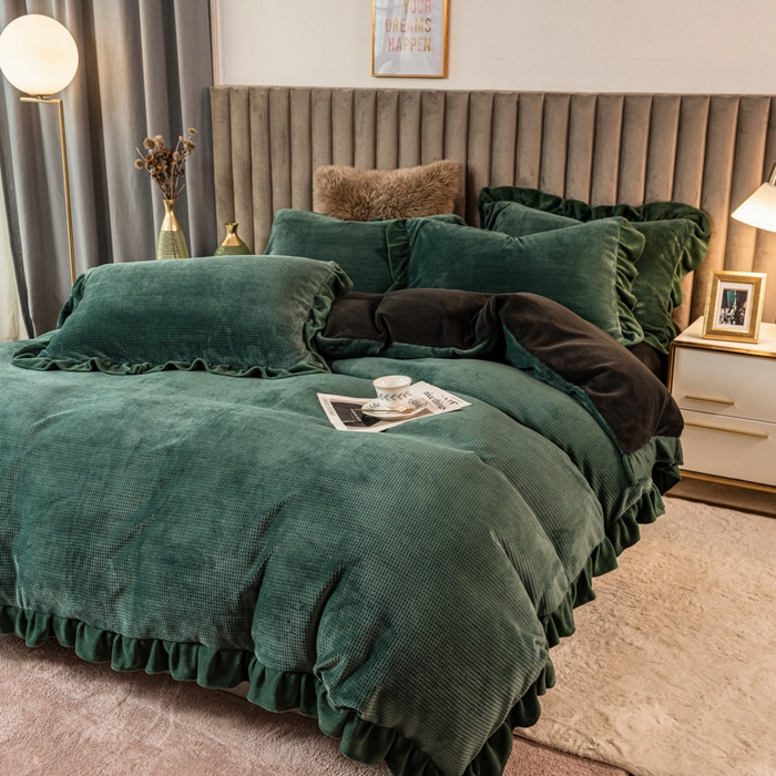 91家纺网 家纺一手货源 找家纺 印季家纺 2025新款华夫格牛奶绒花边四件套 墨绿-灰